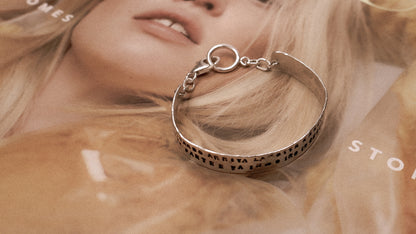 Bracelet semi-rigide