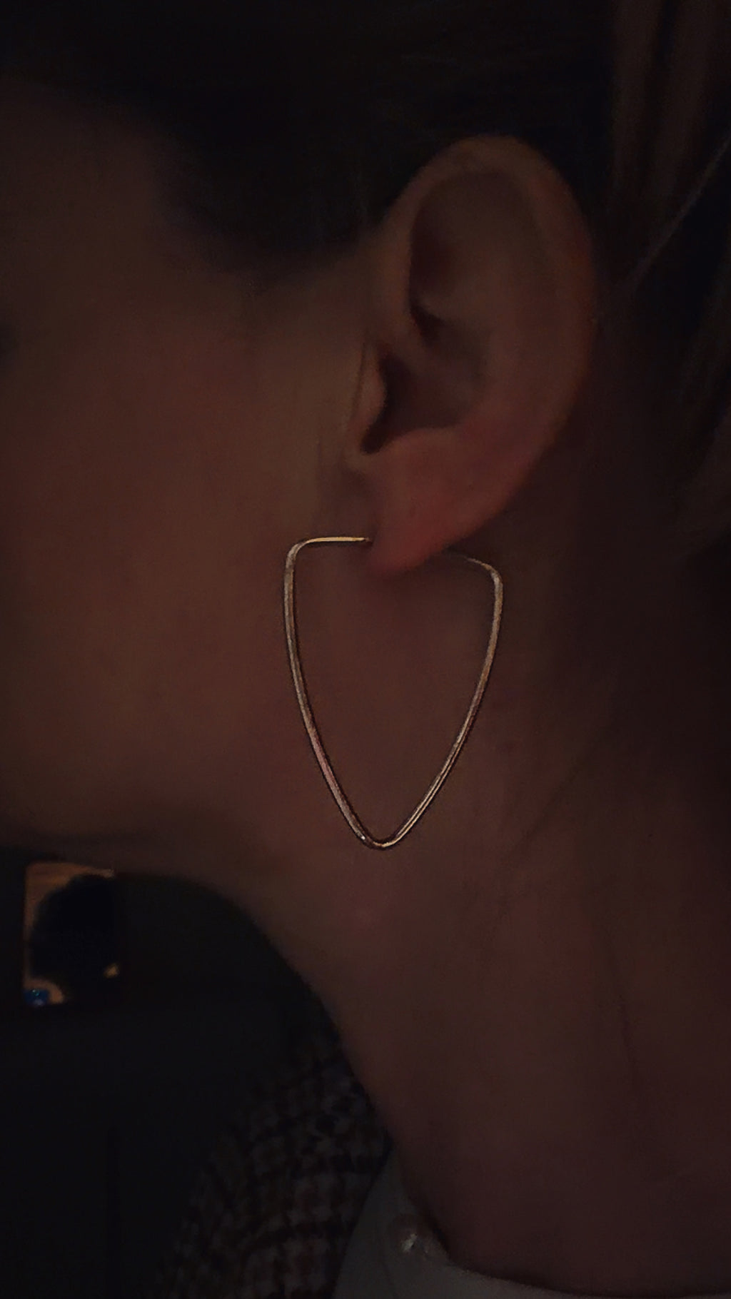 Orecchini Geom Triangolo Giù