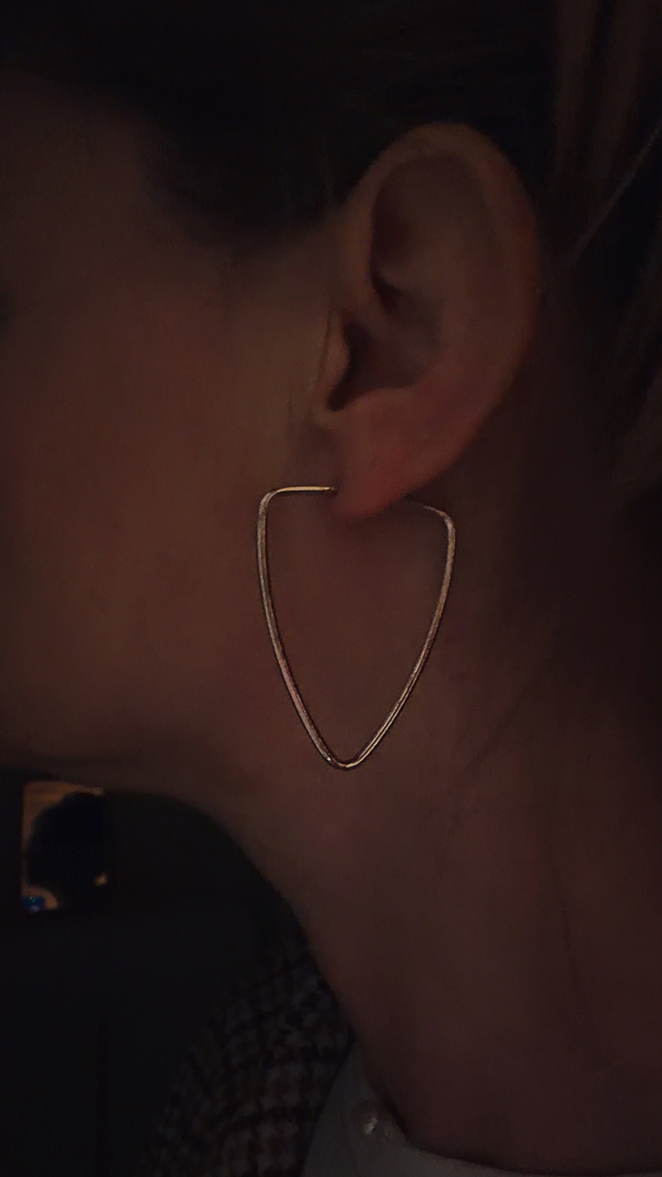 Orecchini Geom Triangolo Giù