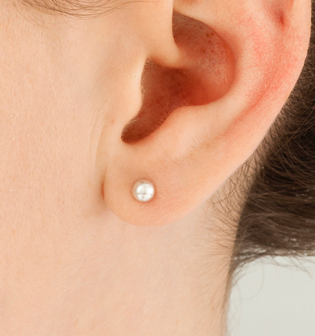 Ball earring