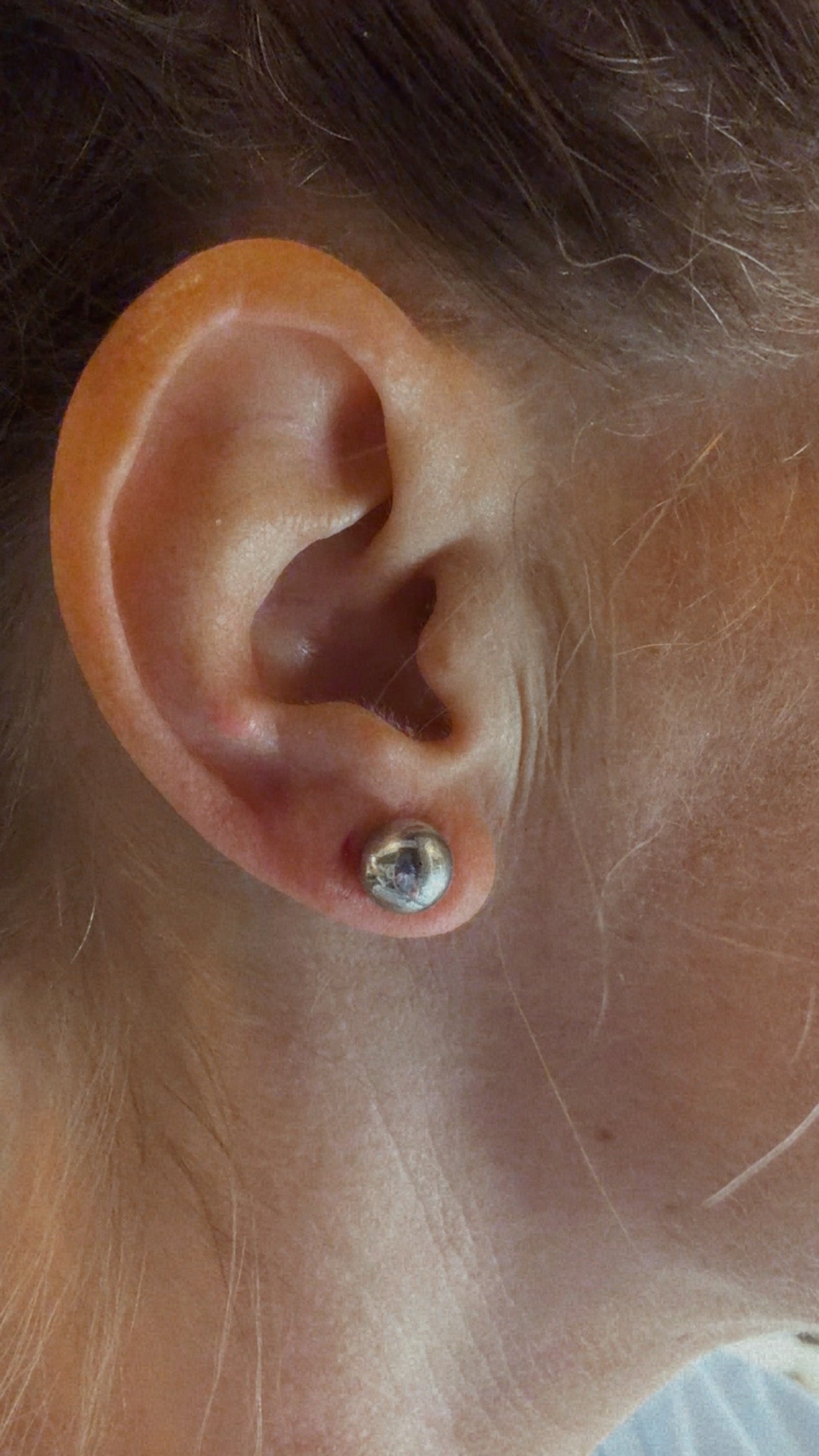 Boucle d'oreille boule