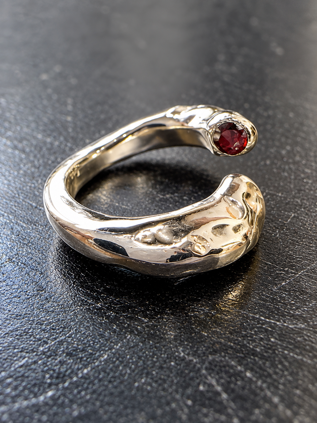Anello Fluido Aperto