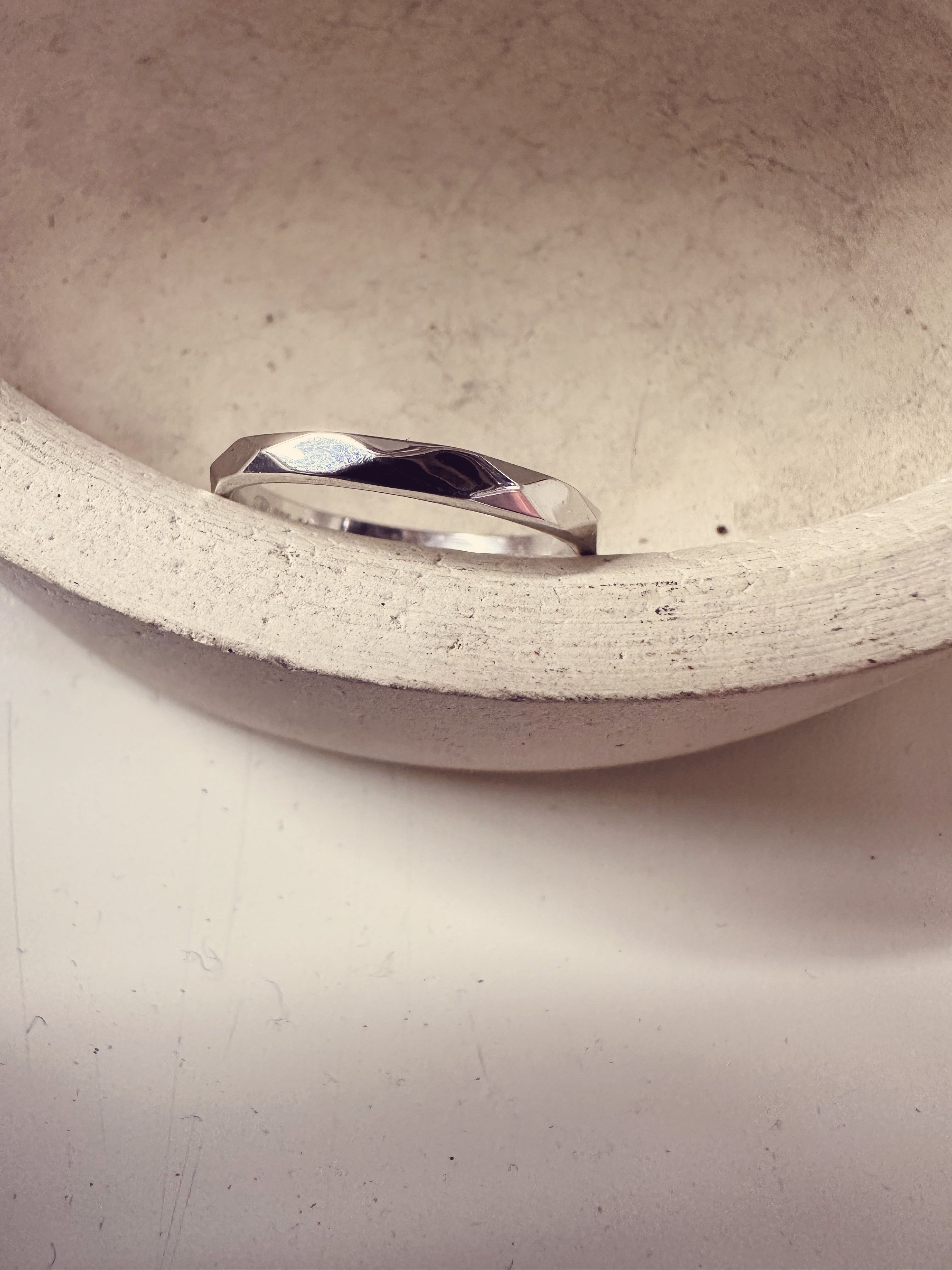 Anello Fedina sfaccettata