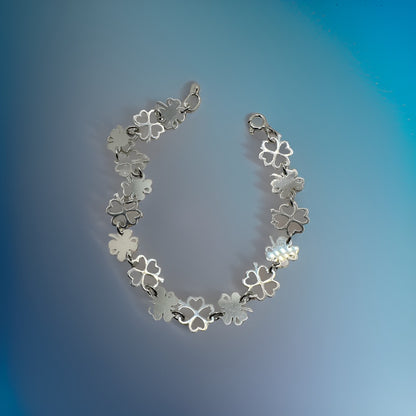 Four-leaf clover bracelet