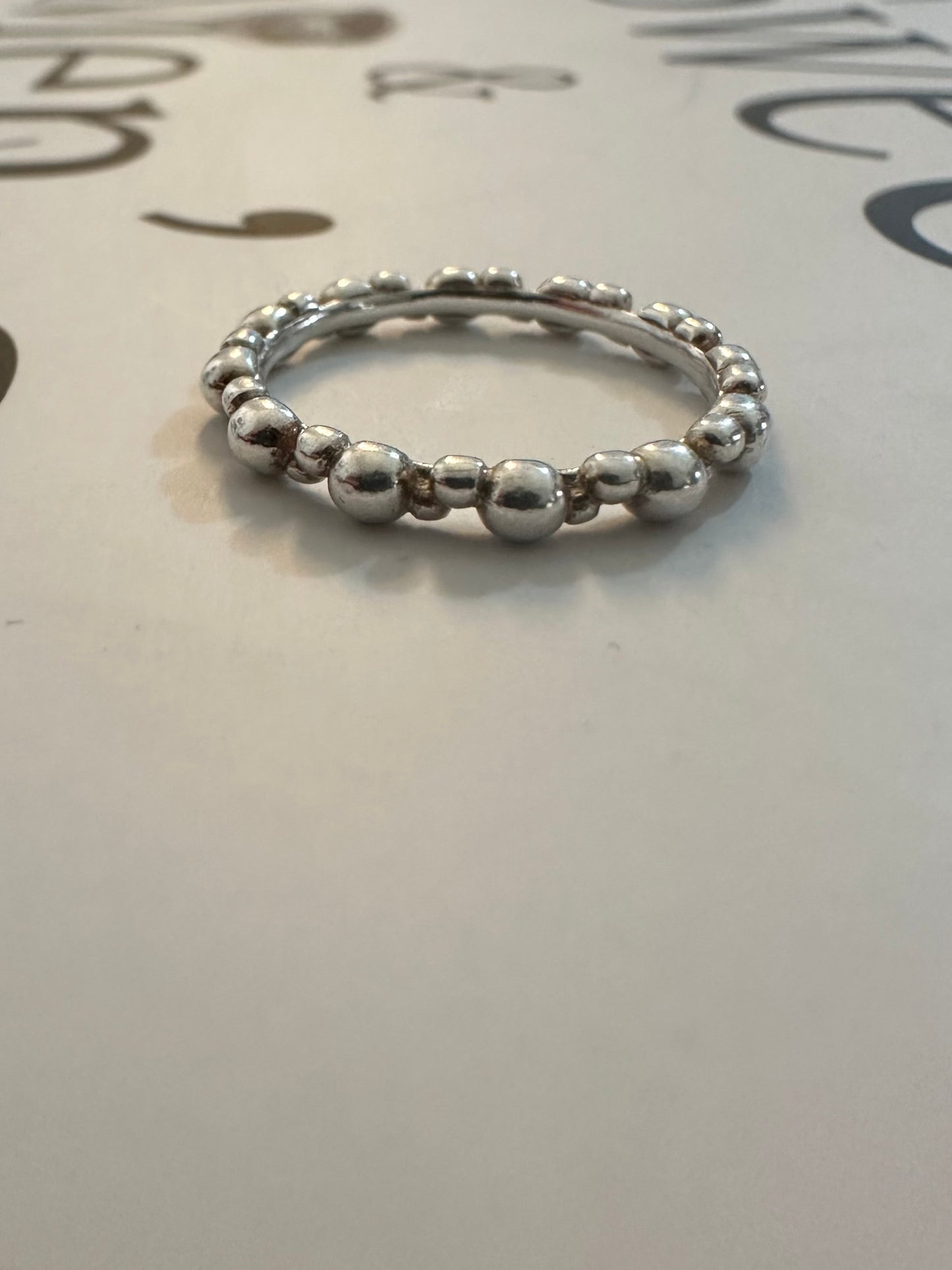 Alternating Ball Ring